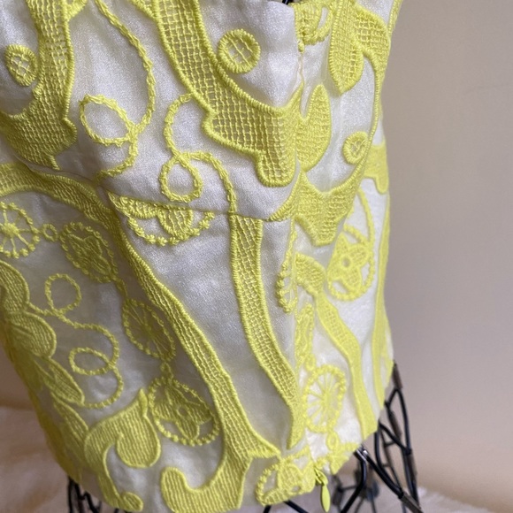Lucy Paris Reece Lace Crop Shell, Size L Neon Bright Yellow - Picture 4 of 15